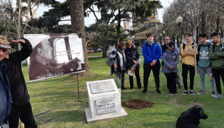 Homenaje a Ponce de León Plaza Mitre de San Nicolás